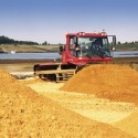 Pisten_Bully_im_Lehm_arbeiten Pisten_Bully_im_Lehm_arbeiten